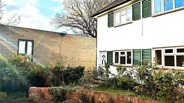 2 Bedroom Apartment For Sale In Hazelwood Court, South Bank, Surbiton, Greater London, KT6