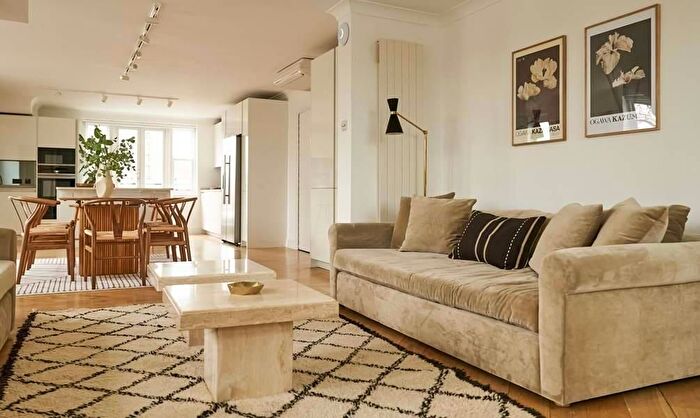 5 Bedroom Flat To Rent In Randolph Avenue, Little Venice, W9