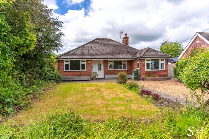 3 Bedroom Detached Bungalow For Sale In Common Lane, Lach Dennis, CW9