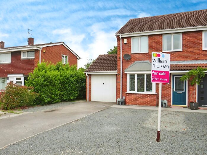 3 Bedroom Semi-Detached House For Sale In Pilgrim Close, Ranby, Retford, DN22