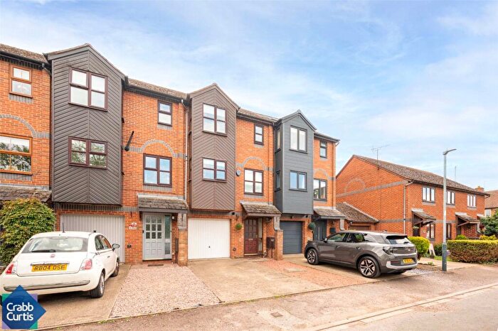 3 Bedroom Terraced House For Sale In Aragon Drive, Warwick, Warwickshire, CV34