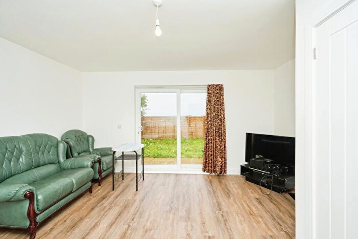 3 Bedroom End Of Terrace House For Sale In Horsebridge Hill, Newport, Isle Of Wight, PO30