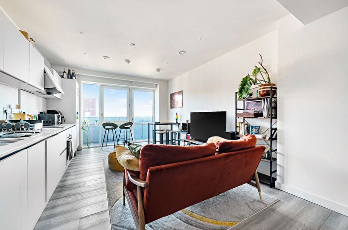 1 Bedroom Flat For Sale In Manilla Street, Docklands, London, E14