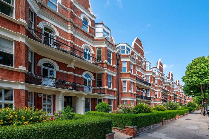 3 Bedroom Flat For Sale In Elgin Avenue, Maida Vale, London, W9