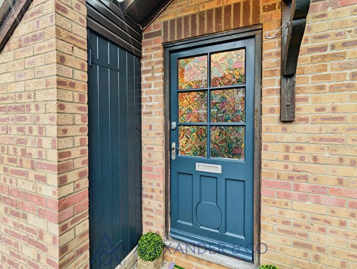 1 Bedroom End Of Terrace House To Rent In Sycamore Gardens, Southwold, Bicester, OX26