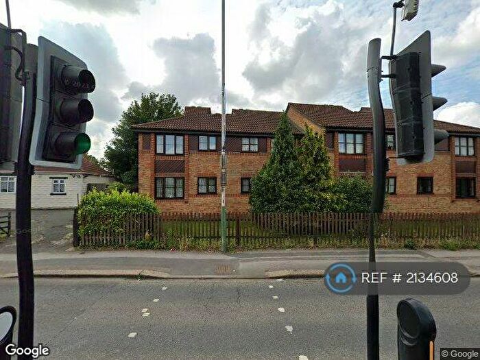 1 Bedroom Flat To Rent In Bernice Close, Essex, RM13