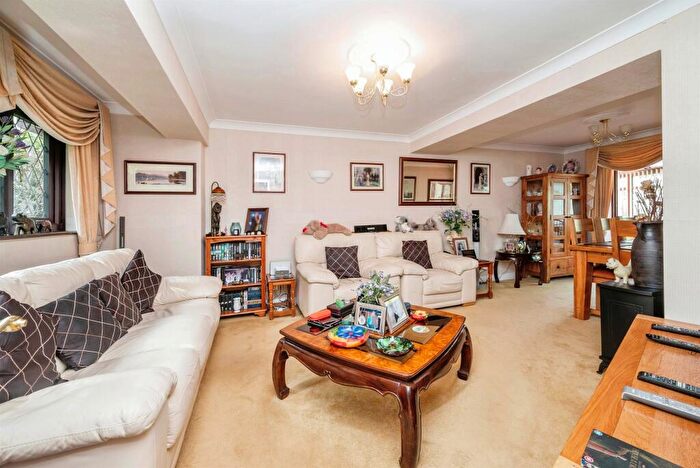 4 Bedroom Detached House For Sale In Hall Road, Hopton, Great Yarmouth, NR31