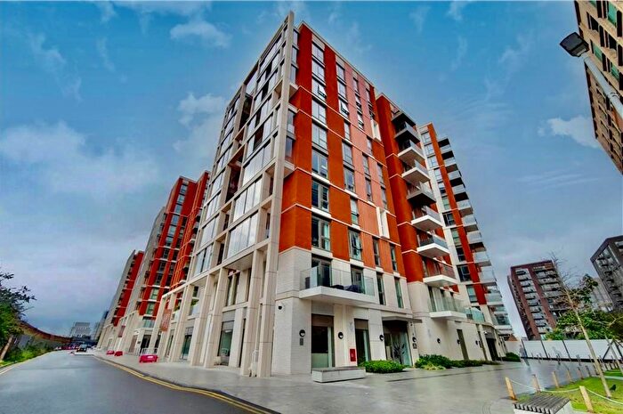 2 Bedroom Flat To Rent In Ponton Road, London, SW11