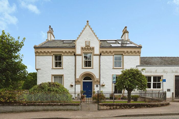 6 Bedroom Detached House For Sale In Main Street, Lairg, IV27