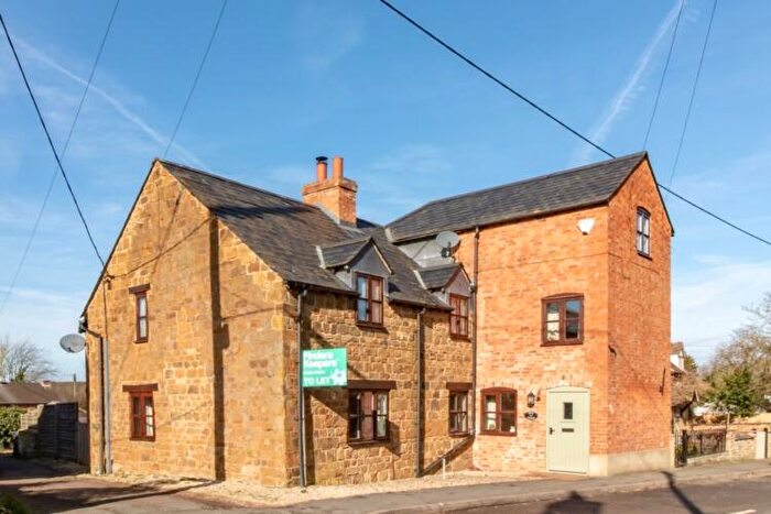 2 Bedroom Cottage To Rent In Bottom Street, Northend, CV47