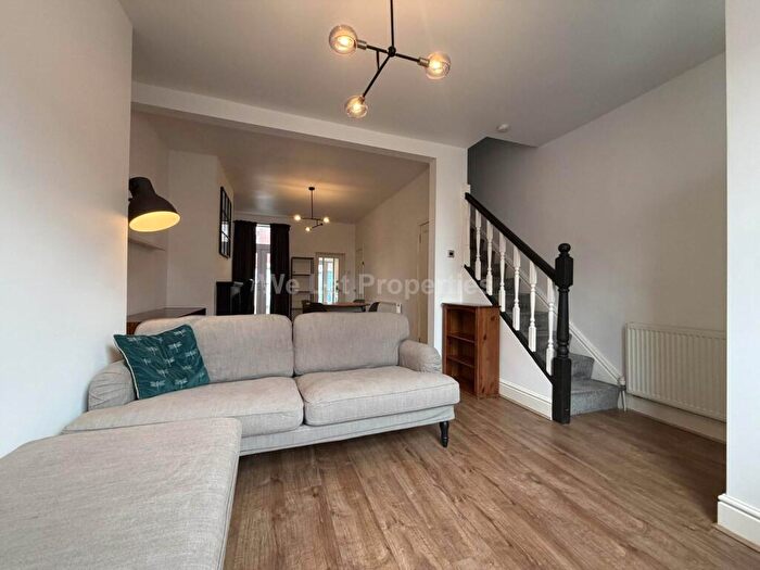 2 Bedroom House To Rent In Kenwyn Street, Miles Platting, M40