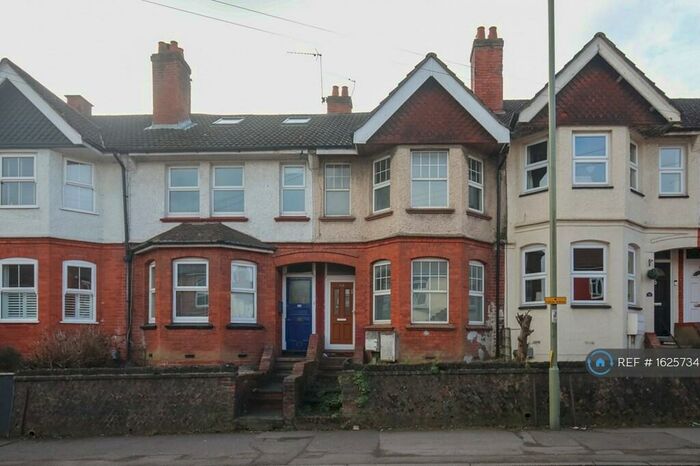 4 Bedroom Terraced House To Rent In Ash Road, Aldershot, GU12