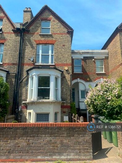 3 Bedroom Flat To Rent In Honor Oak, London, SE23