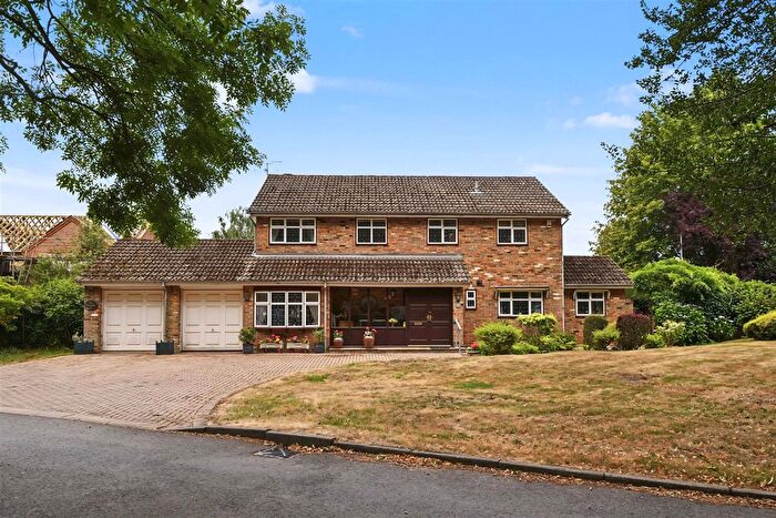 4 Bedroom Property For Sale In West Common Grove, Harpenden, AL5