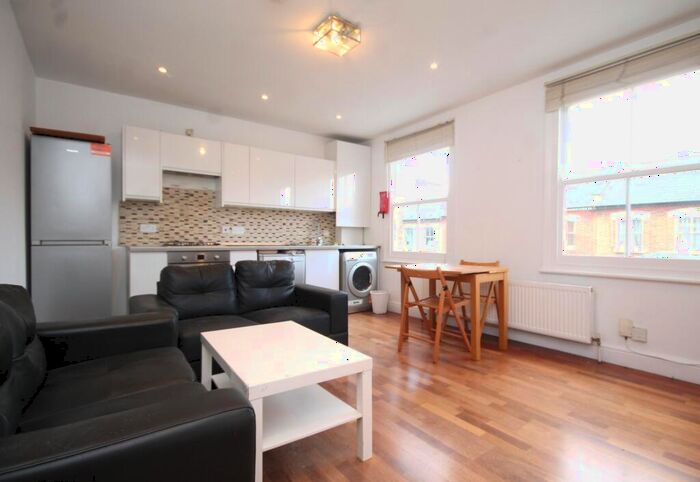 2 Bedroom Flat To Rent In Fairbridge Road, Islington, N19