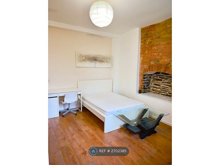Studio To Rent In Crookesmoor Road, Sheffield, S10