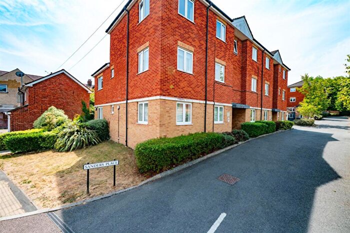 2 Bedroom Apartment For Sale In Camp Road, St Albans, AL1