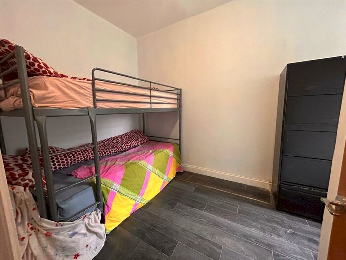 3 Bedroom Terraced House For Sale In Colchester Road, Southend-on-Sea, Essex, SS2