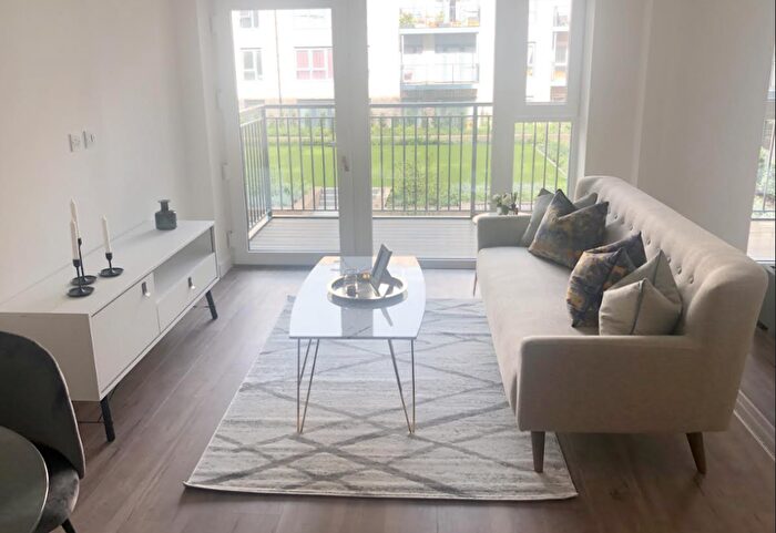 1 Bedroom Apartment To Rent In Beaufort Square, London, NW9