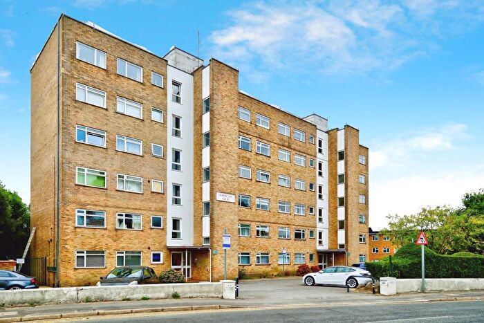 2 Bedroom Flat For Sale In Boscombe Spa Road, Bournemouth, BH5