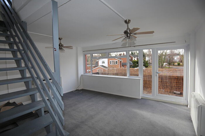 3 Bedroom Flat To Rent In The Parade, Coppice Road, Woodley, Reading, Berkshire, RG5