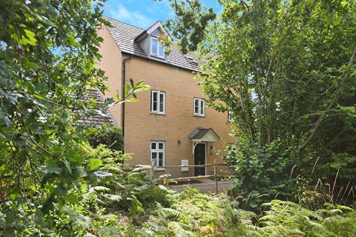 5 Bedroom Detached House For Sale In Finbracks, Stevenage, SG1