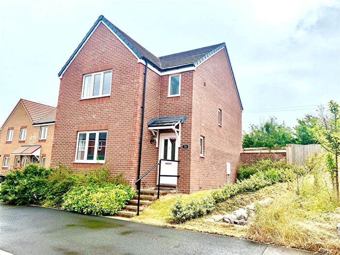 3 Bedroom Detached House To Rent In Lawrence Drive, Calne, SN11