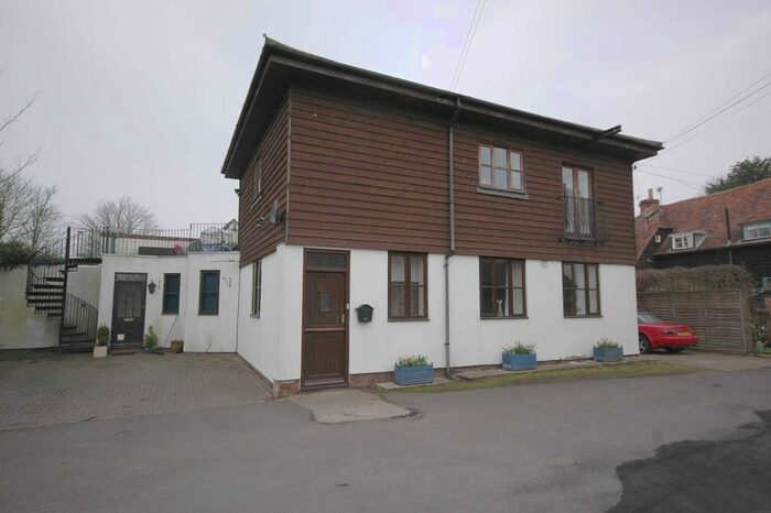 1 Bedroom Flat To Rent In The Street, Egerton, Ashford, TN27