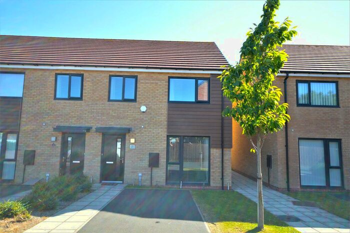 3 Bedroom Terraced House To Rent In Chillingham Close, Washington, NE38