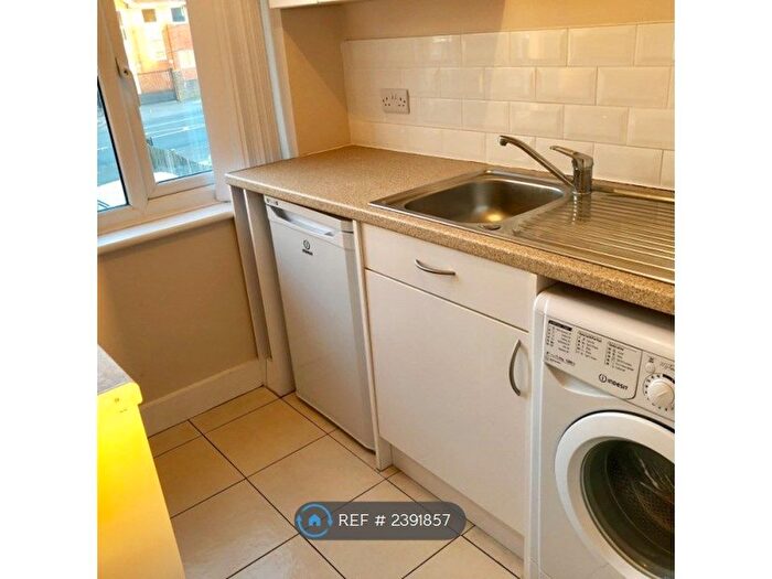 1 Bedroom Maisonette To Rent In Worplesdon Rd, Guildford, GU2