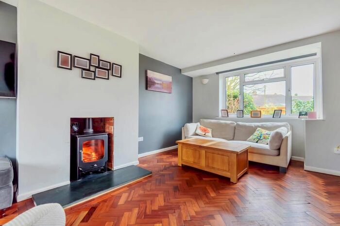 4 Bedroom Semi-Detached House To Rent In Beenham, Berkshire RG7