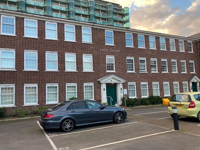 2 Bedroom Flat To Rent In London Road, Enfield, EN2