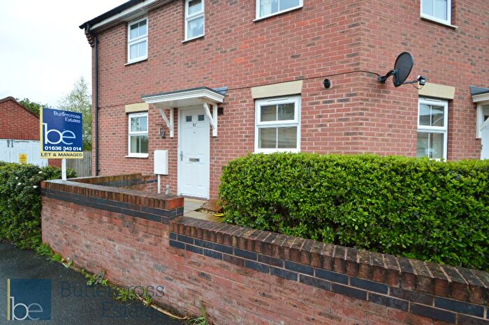 2 Bedroom Flat To Rent In Dale Crescent, Fernwood, NG24