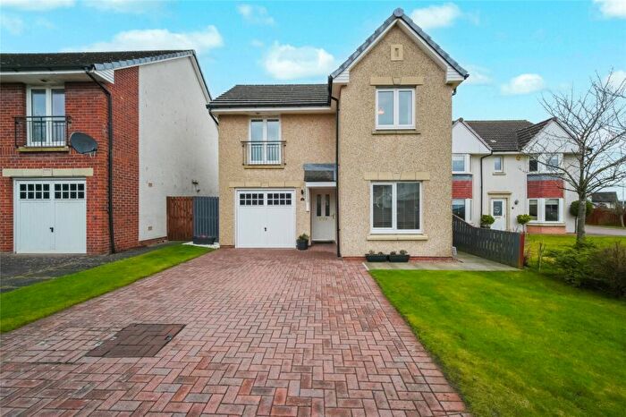 3 Bedroom Detached House For Sale In Sandpiper Gardens, Dunfermline, Fife, KY11