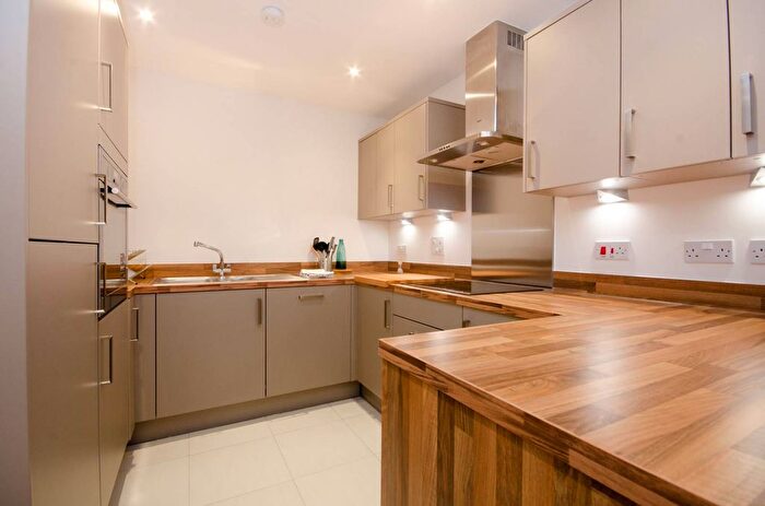 1 Bedroom Flat To Rent In Kingston Road, Wimbledon, London, SW20