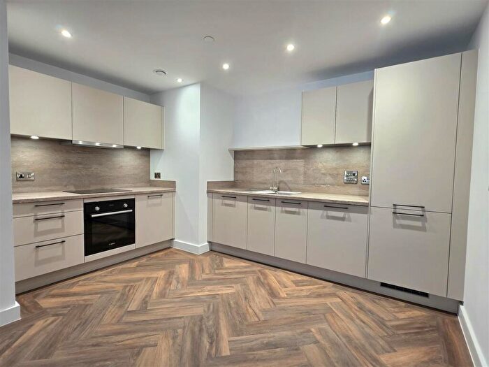 2 Bedroom Apartment To Rent In St Pauls Square, Birmingham, B3