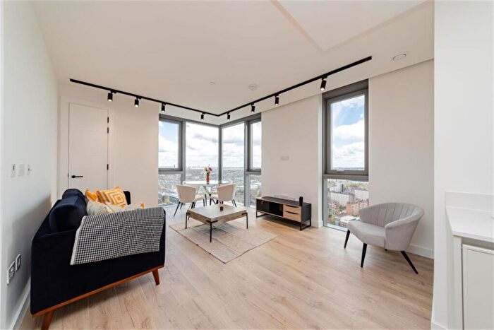 2 Bedroom Apartment To Rent In Valencia Tower, Bollinder Place, EC1V