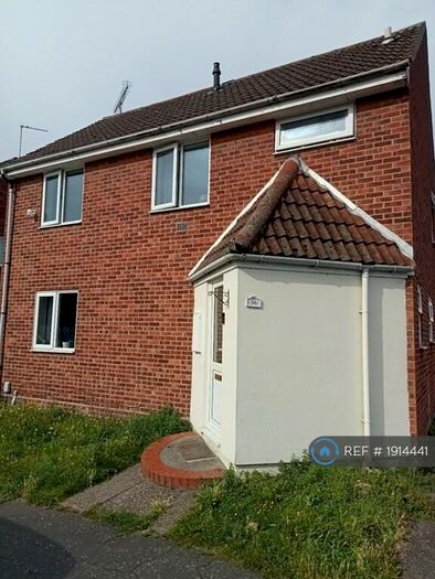3 Bedroom Detached House To Rent In Roach Vale, Colchester, CO4
