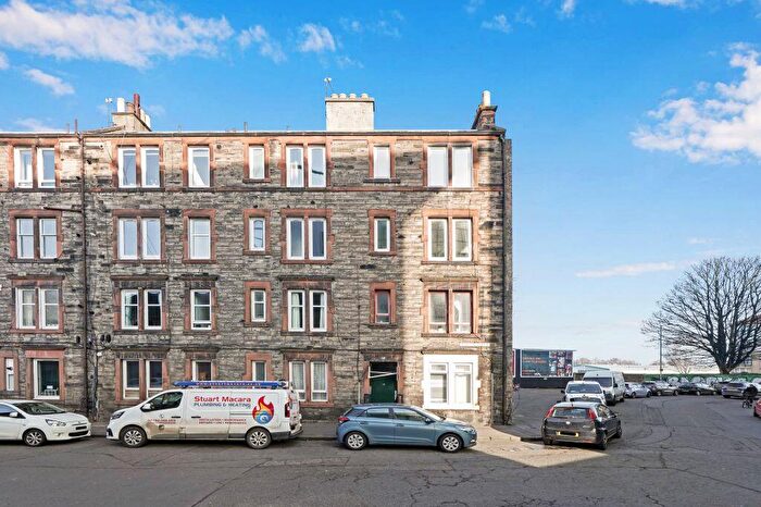 1 Bedroom Flat For Sale In / Albion Place, Leith, Edinburgh, EH7