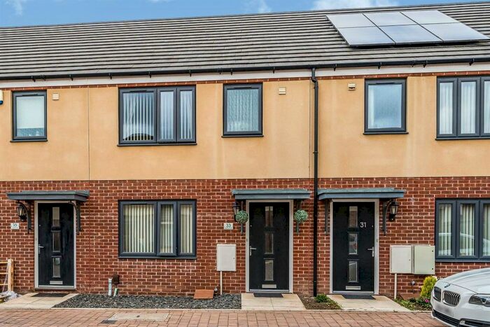 3 Bedroom House To Rent In Leopard Lane, West Bromwich, B70