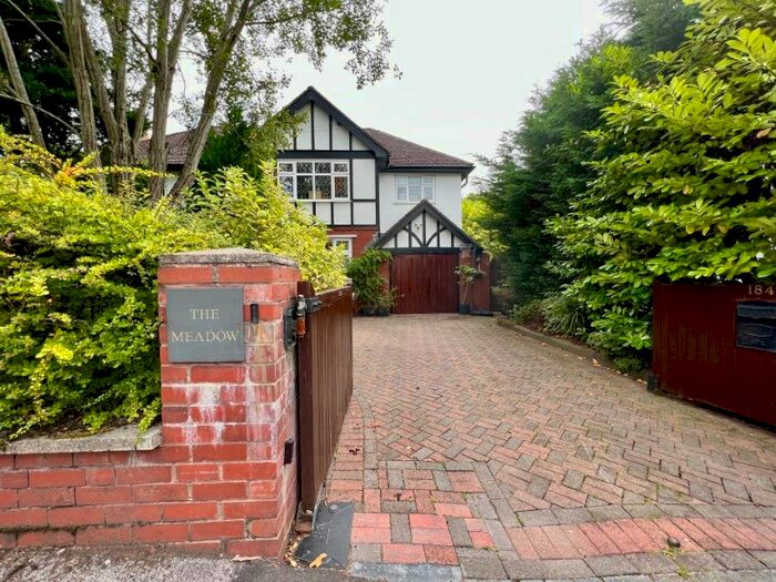 5 Bedroom Detached House To Rent In Greenmount Lane, Bolton, BL1