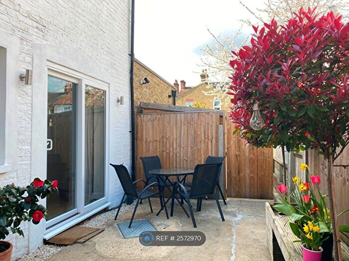 1 Bedroom Flat To Rent In Norfolk Road, London, SW19