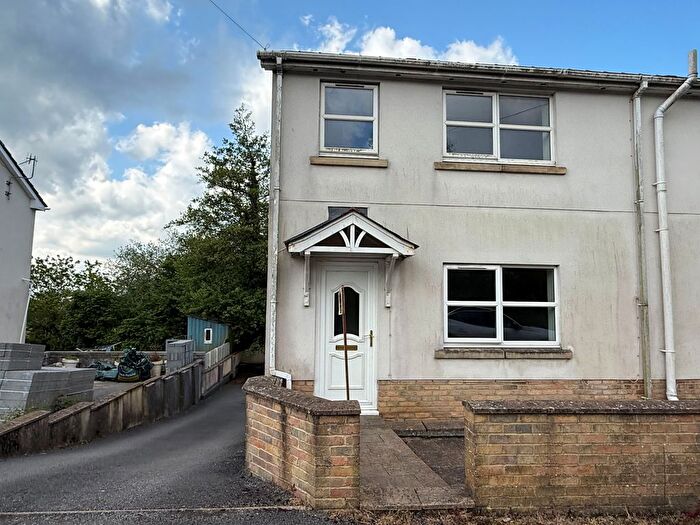 3 Bedroom Property To Rent In Gwscwm Road, Burry Port, SA16