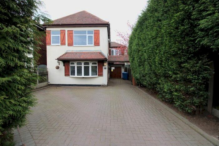 4 Bedroom Detached House For Sale In Chester Road, Stonnall, WS9