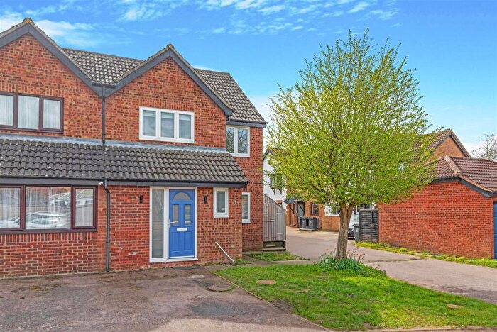 3 Bedroom Semi-Detached House To Rent In Springfield Avenue, Thrapston, Kettering, NN14