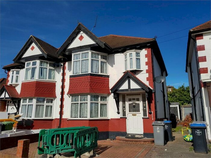 2 Bedroom Flat To Rent In Stilecroft Gardens, Wembley, HA0