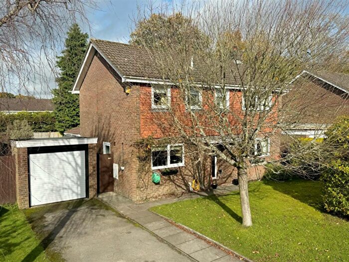 4 Bedroom Detached House For Sale In Falcon House Gardens, Woolton Hill, RG20