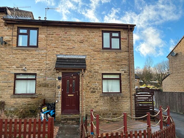 2 Bedroom Flat To Rent In Ling Park Avenue, BD15