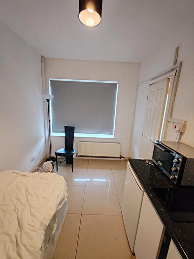Studio To Rent In Southwood Drive, Surbiton, Surrey, KT5