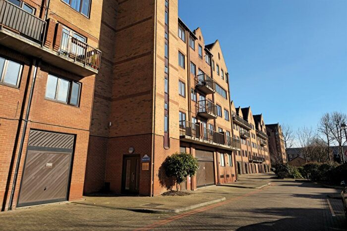 1 Bedroom Flat To Rent In Frans Hals Court, Cubbit Town, E14